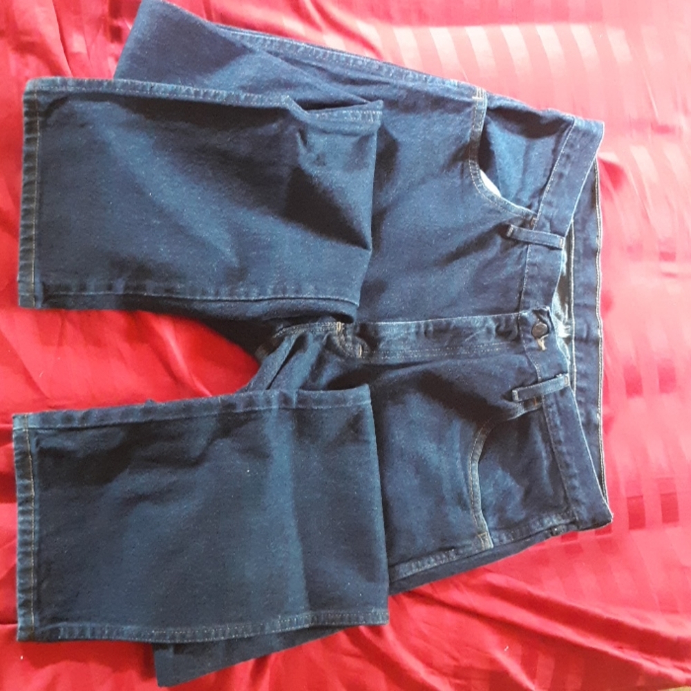 Rustler Jean - Picture 3 of 3